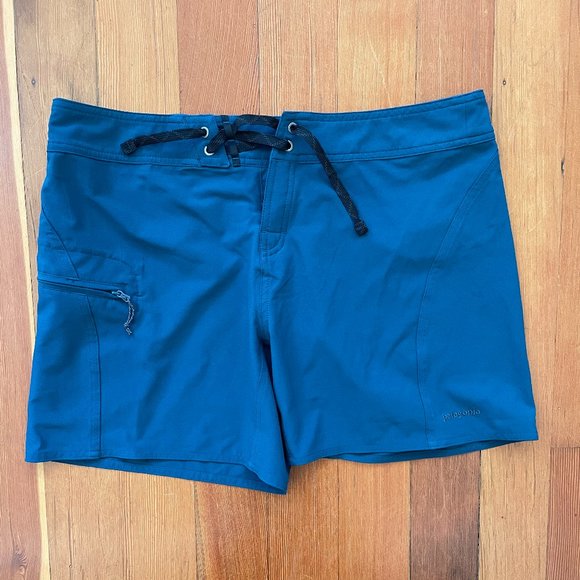 Patagonia Women's board shorts, size 12 - Picture 1 of 3